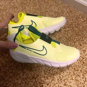 Nike kids size 1Y